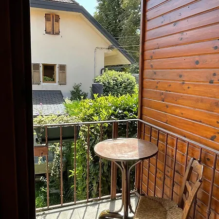 Bed & Breakfast D'hotes Avec Entree Privative Au Calme Dans Maison De Village Saint-Jorioz